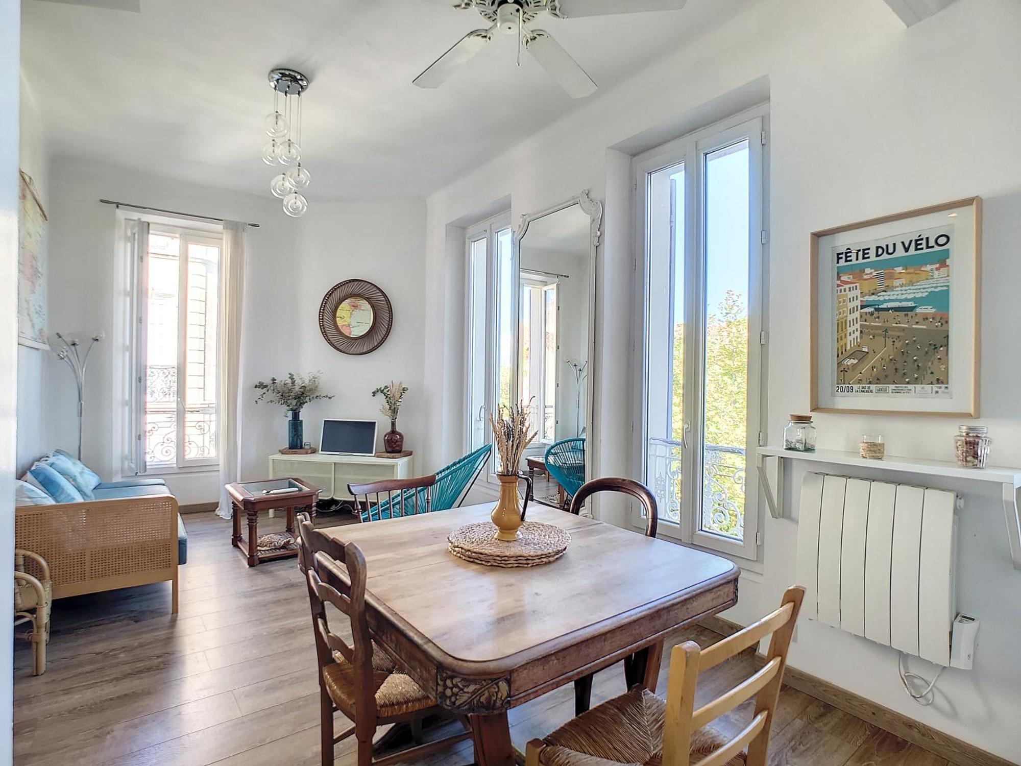 Casa Blue Sur Une Jolie Place Proche Du Vieux Port By Laconciergerie13 拉西约塔 外观 照片